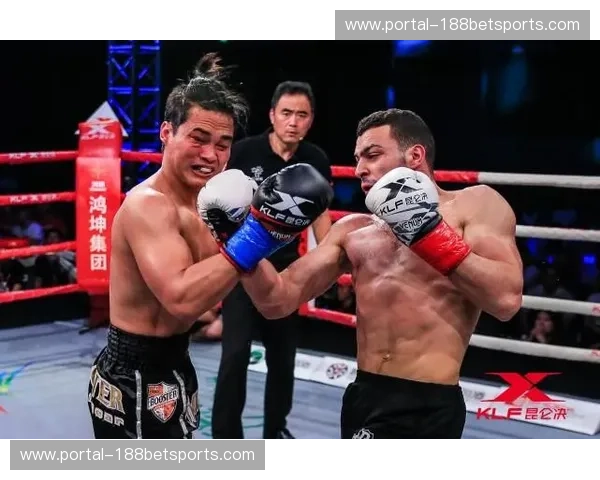 钢铁洪流碰上泰拳尖刀:泰森与播求,一场穿越时空的暴力美学之梦 钢铁洪流碰上泰拳尖刀:泰森与播求,一场穿越时空的暴力美学之梦